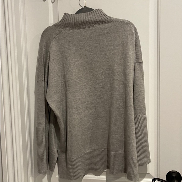 DKNY Gray Sweater with Yellow Accents - Picture 2 of 5